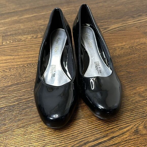 Angel Flex Black Patent Leather Heels - Size 7.5 - Picture 2 of 9